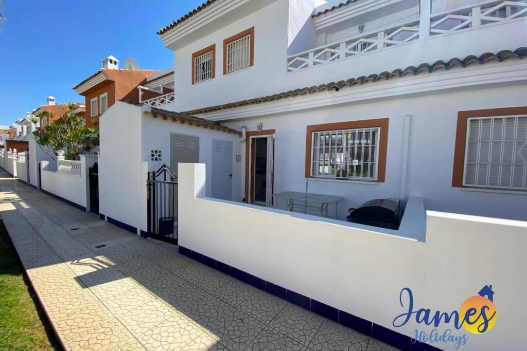 Laguna Townhouse Overlooking Communal Pool Lom01 Сиудад Кесада Екстериор снимка